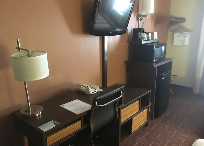 Motel Super 8 By Wyndham Peoria