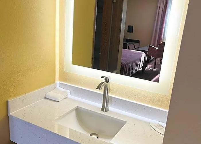 Super 8 By Wyndham 2* Peoria